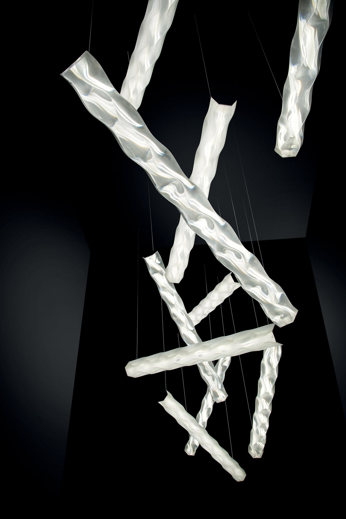 Hugo Vertical Pendant