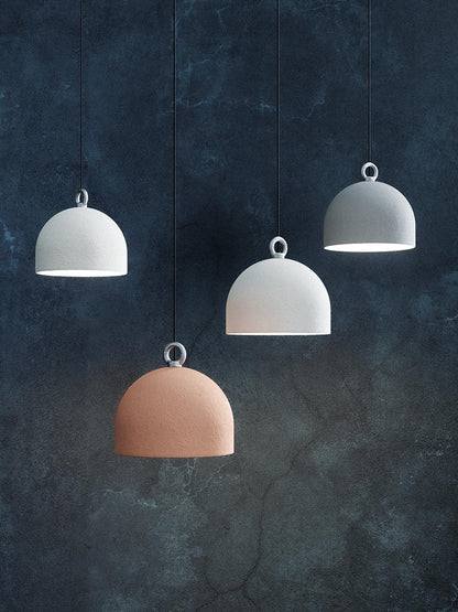 Pendentif en béton urbain