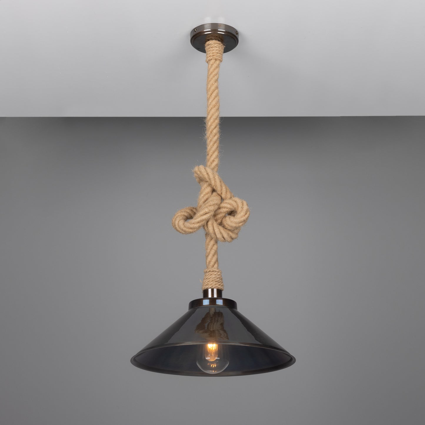 Suspension Naxos en corde de jute avec abat-jour en laiton vintage 38 cm IP65