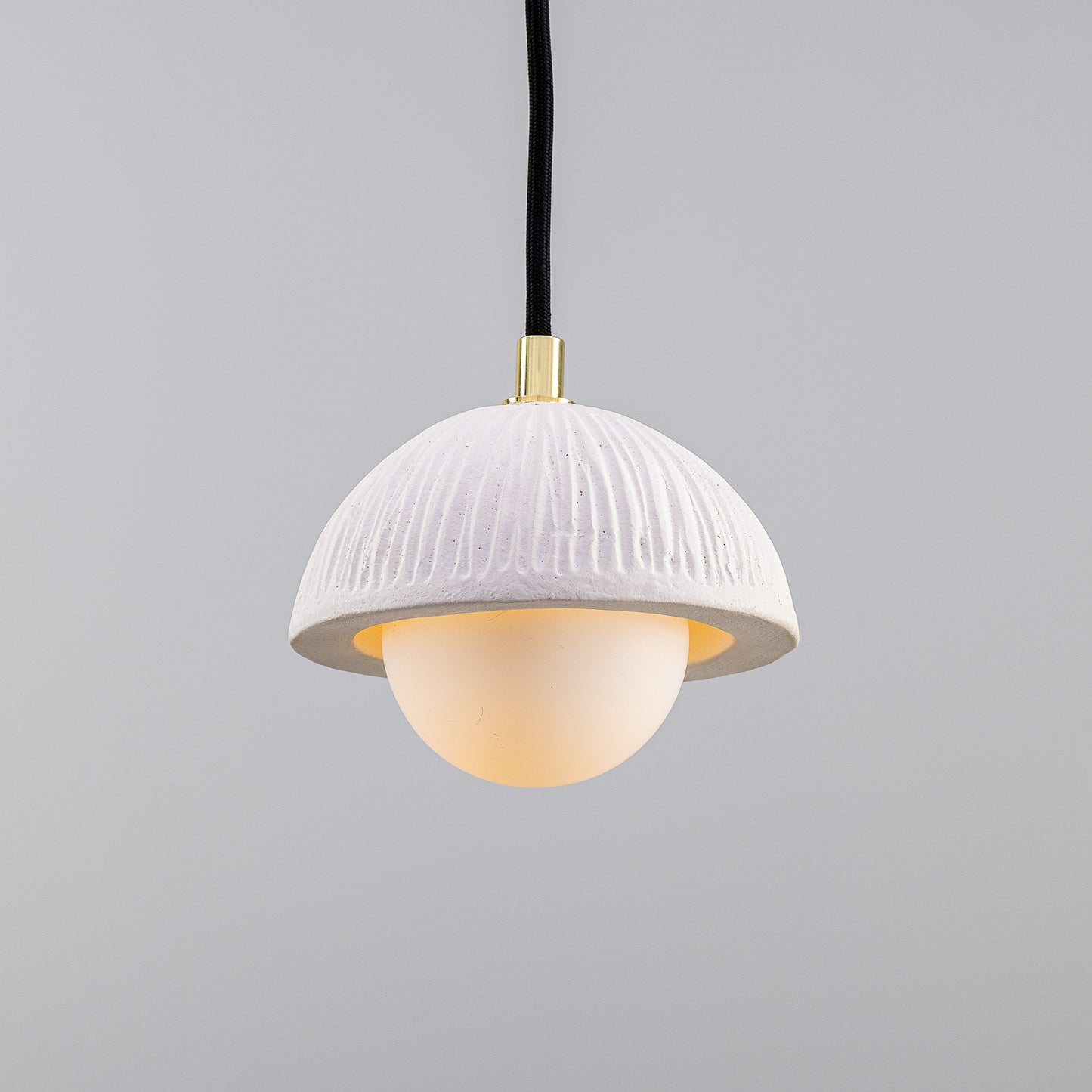 Suspension Ferox en petit dôme céramique 14 cm