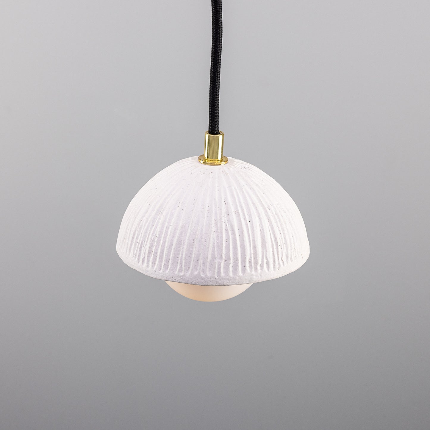 Suspension Ferox en petit dôme céramique 14 cm