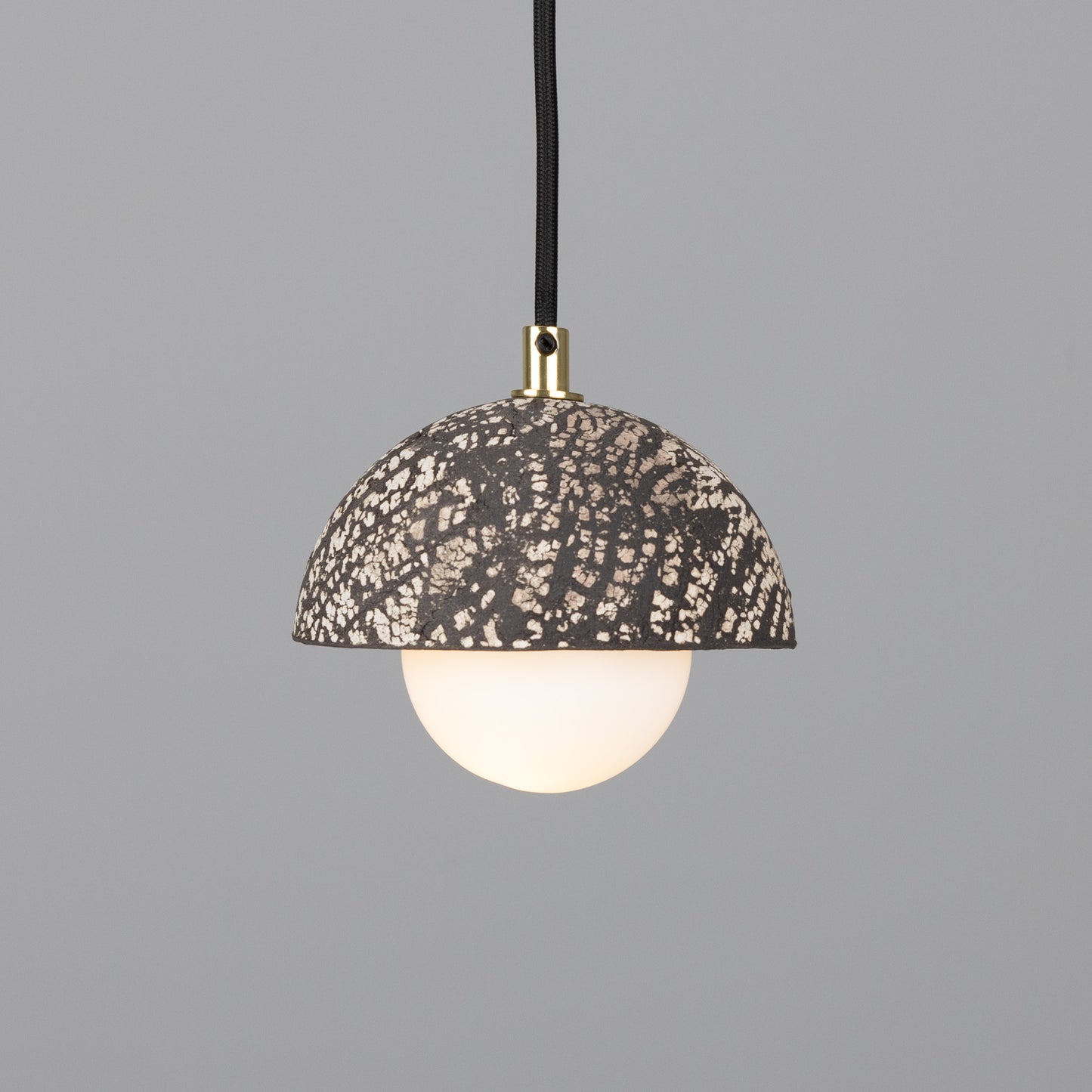 Suspension Ferox en petit dôme céramique 14 cm