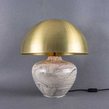 Lampe de table en céramique Lawson avec abat-jour en laiton.