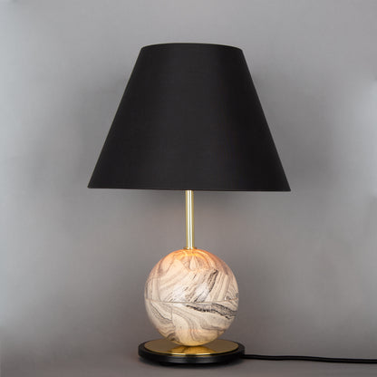 Lampe de table Byrd en céramique marbrée avec abat-jour en tissu
