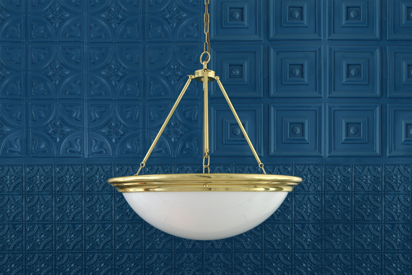 Lustre traditionnel en verre dôme d'Athlone
