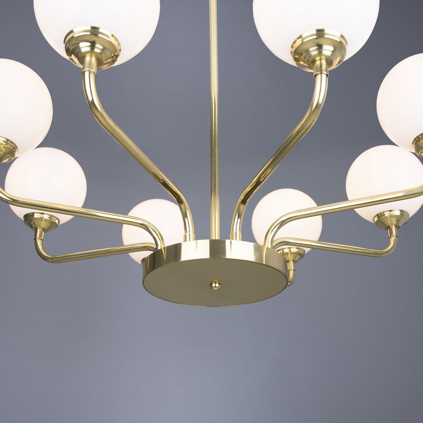 Lustre Branford en laiton et verre opale, à huit bras