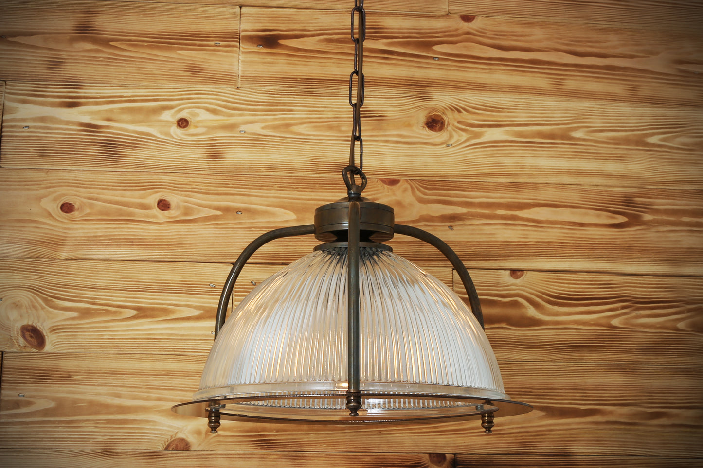 Lampe à suspension en verre Bousta Holophane