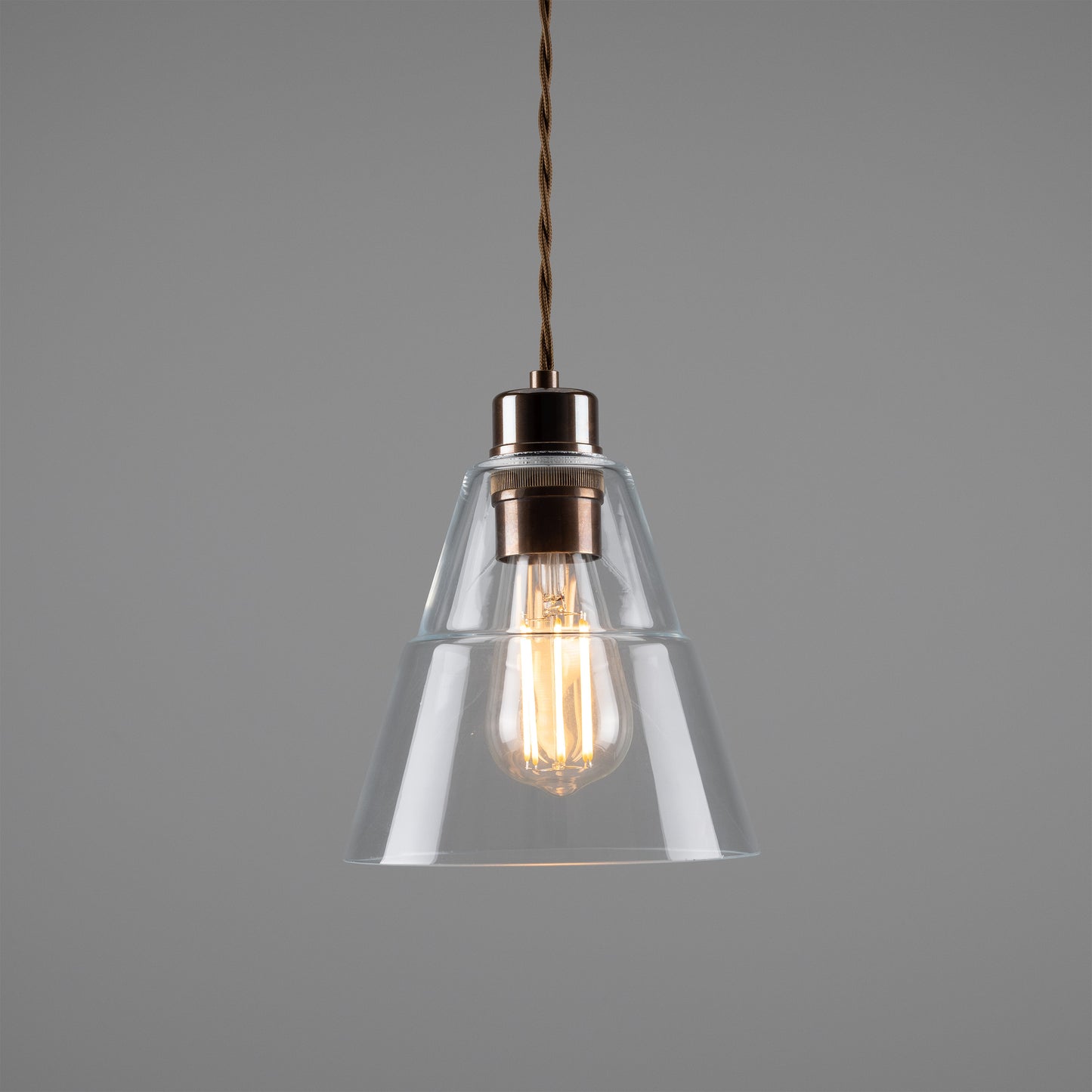 Suspension conique en verre transparent Lyx