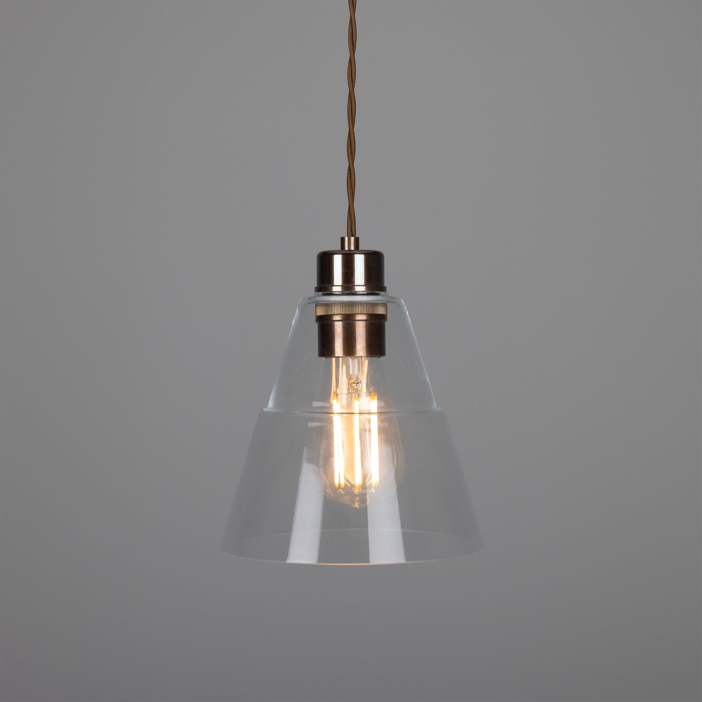 Suspension conique en verre transparent Lyx
