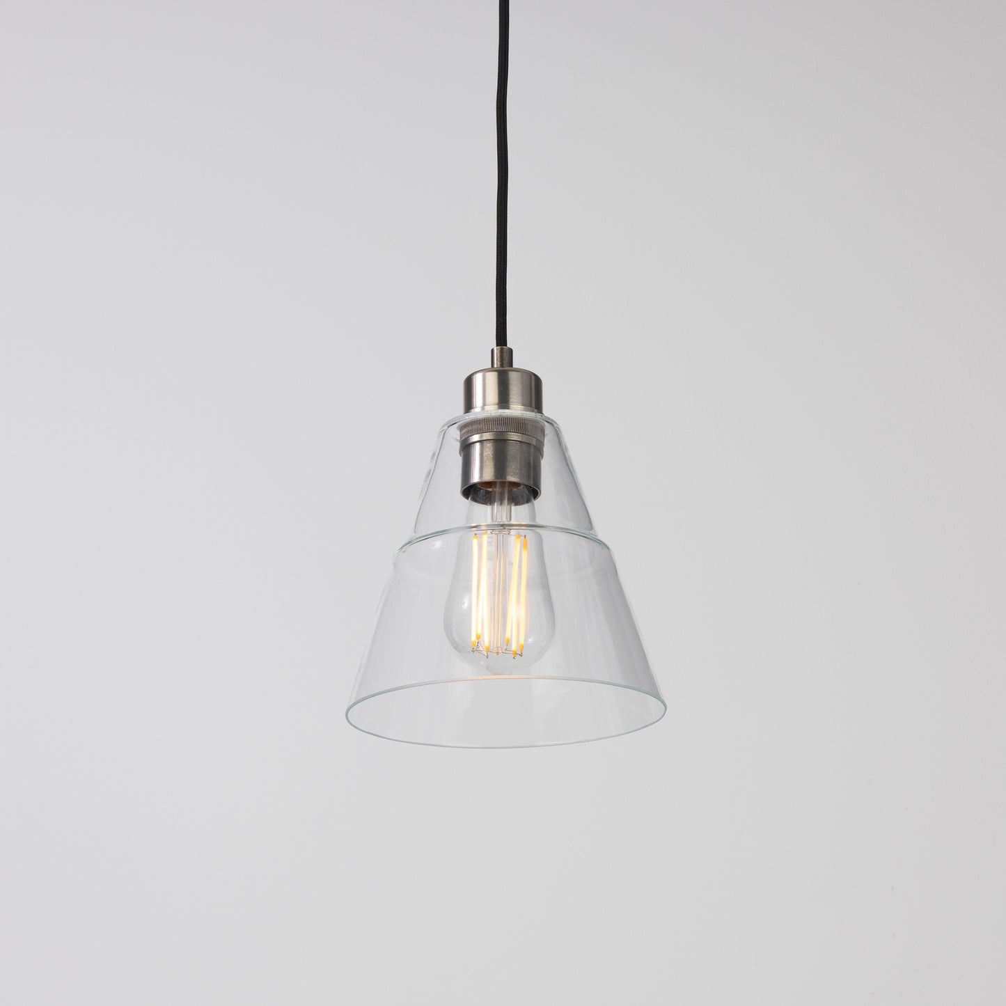 Suspension conique en verre transparent Lyx