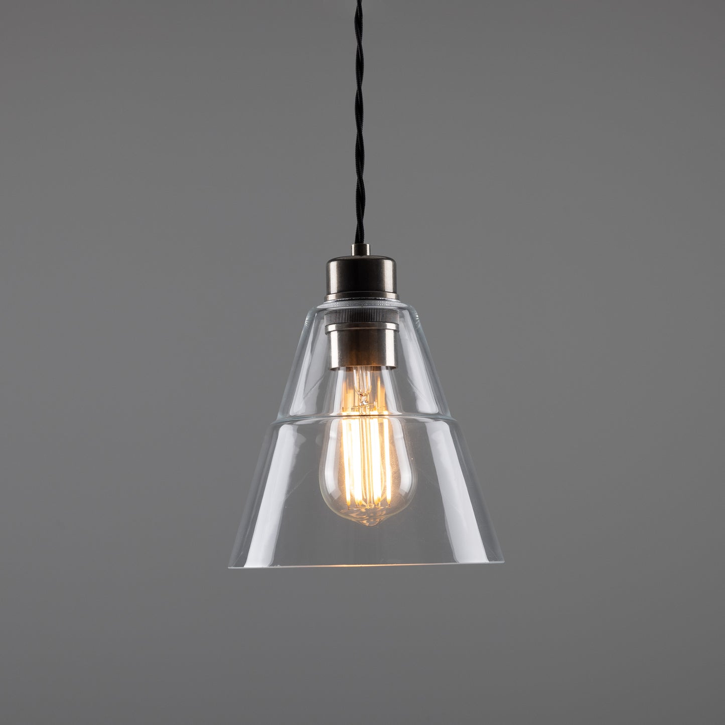 Suspension conique en verre transparent Lyx