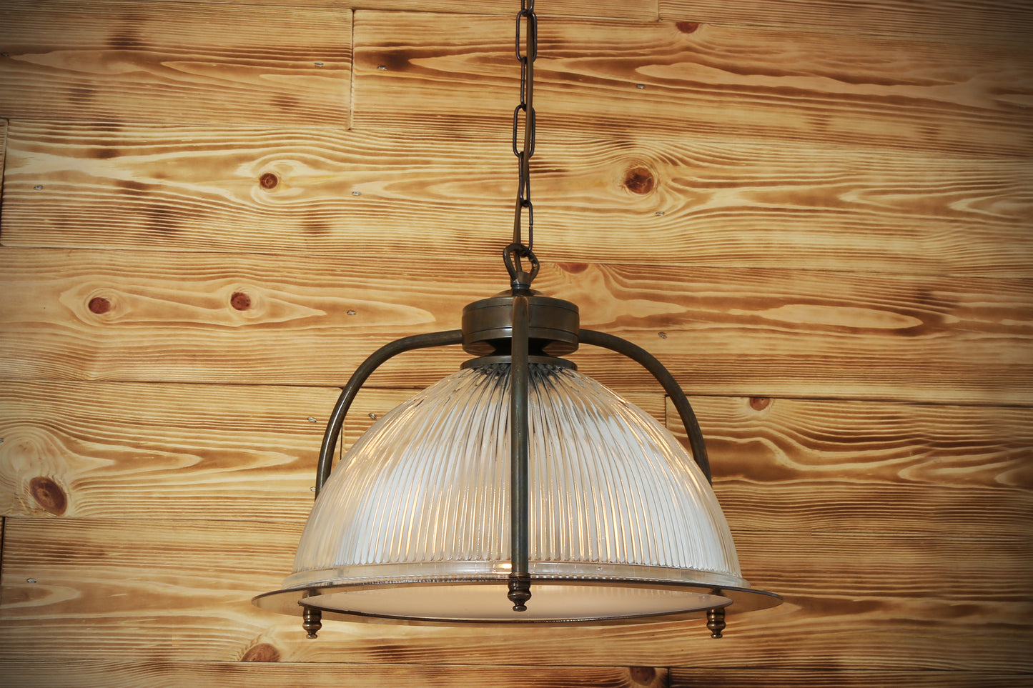 Lampe à suspension en verre Bousta Holophane