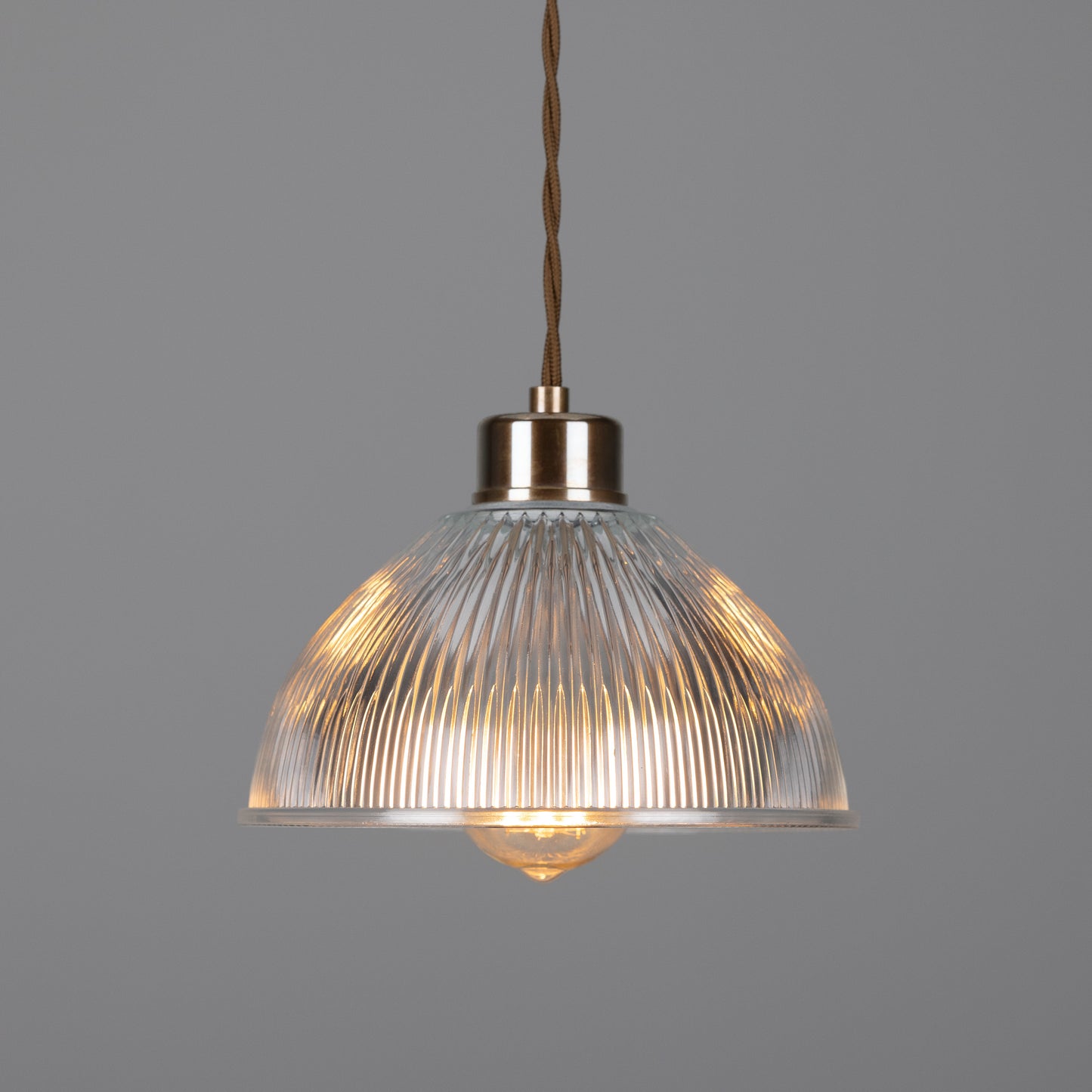 Suspension en verre holophane vintage Boston