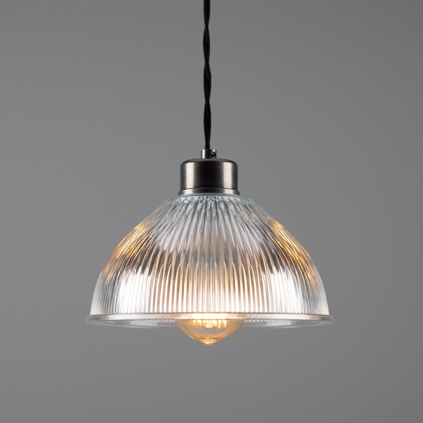 Suspension en verre holophane vintage Boston