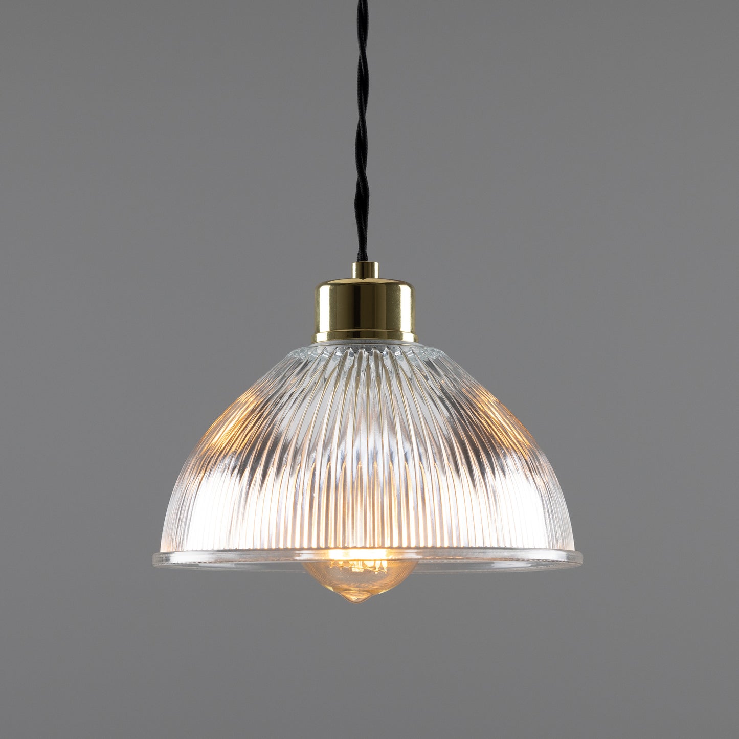 Suspension en verre holophane vintage Boston