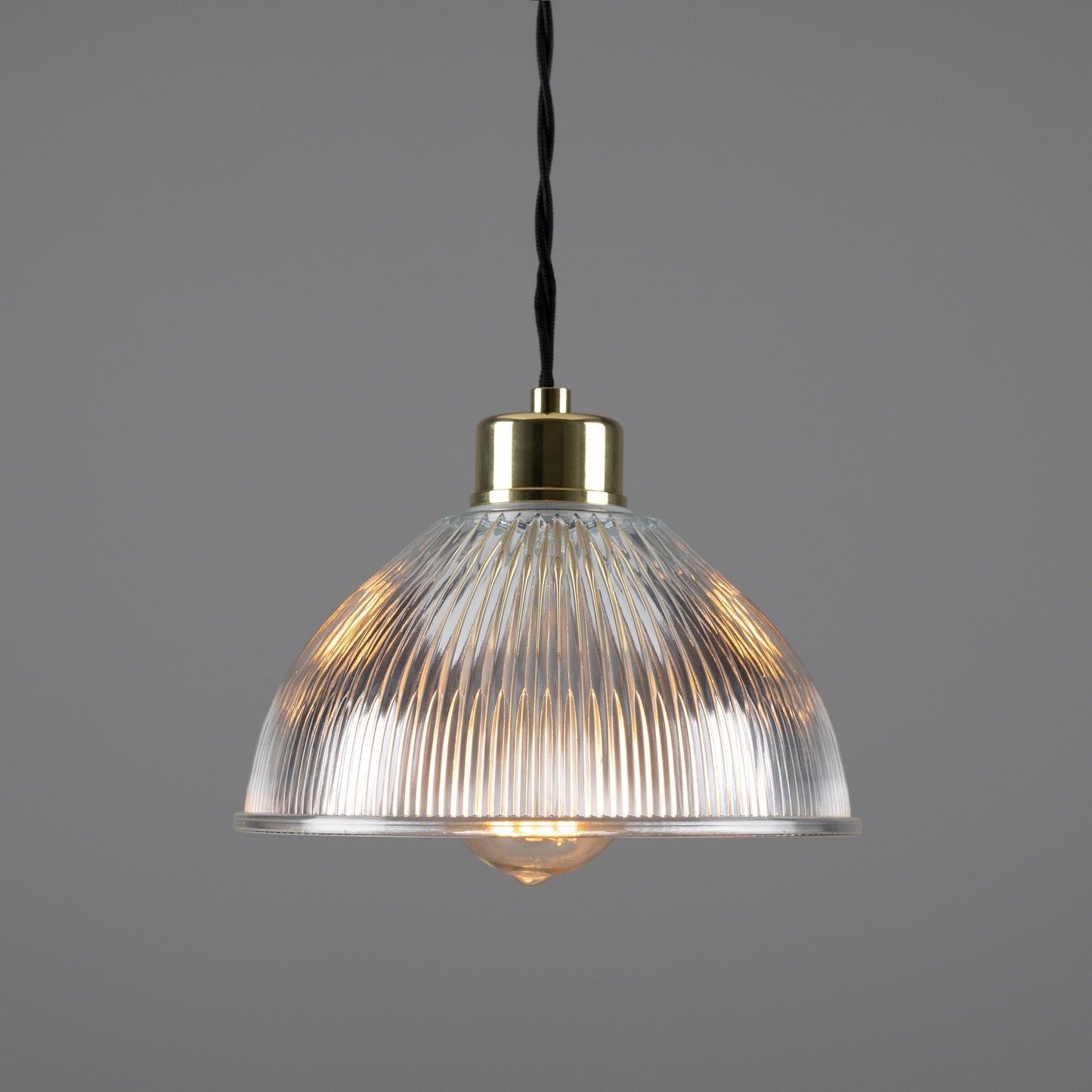 Suspension en verre holophane vintage Boston