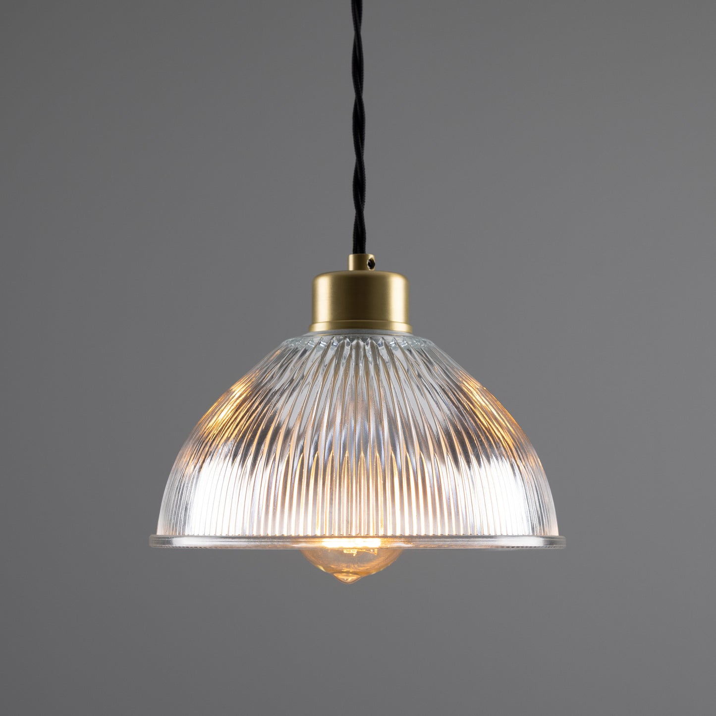 Suspension en verre holophane vintage Boston