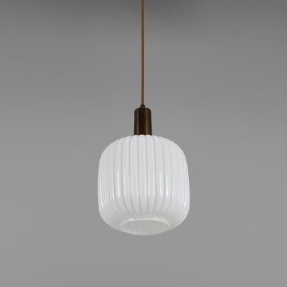 Pendentif Nahla en verre cannelé et laiton