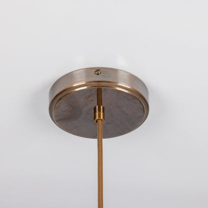 Pendentif Nahla en verre cannelé et laiton
