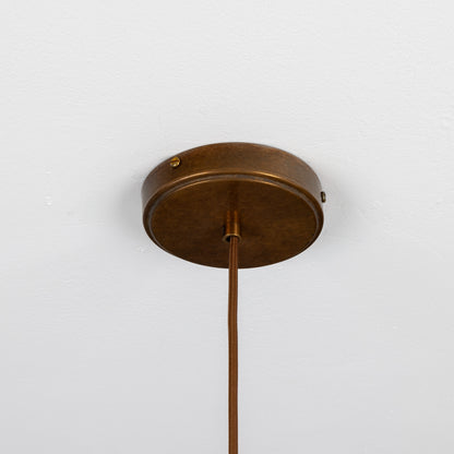Pendentif Nehir en verre cannelé et laiton