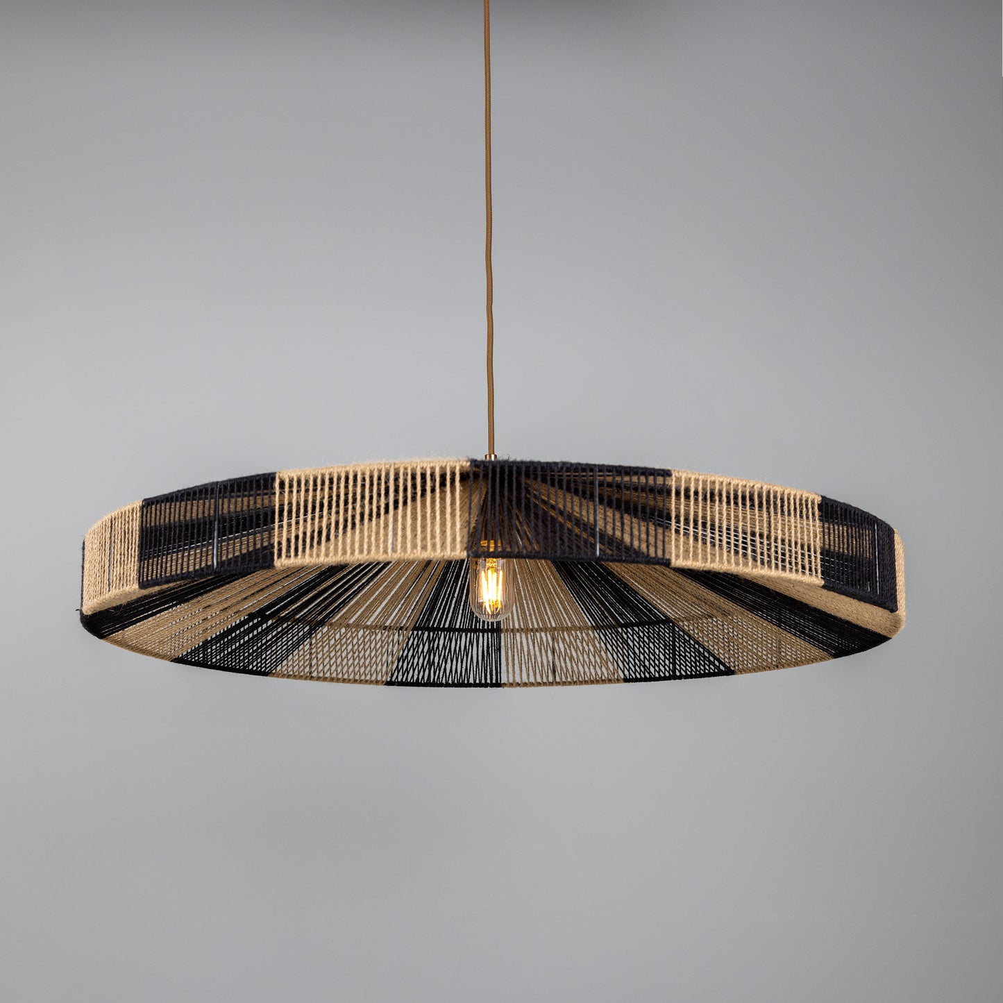 Suspension Vernon en raphia rayé, 83 cm
