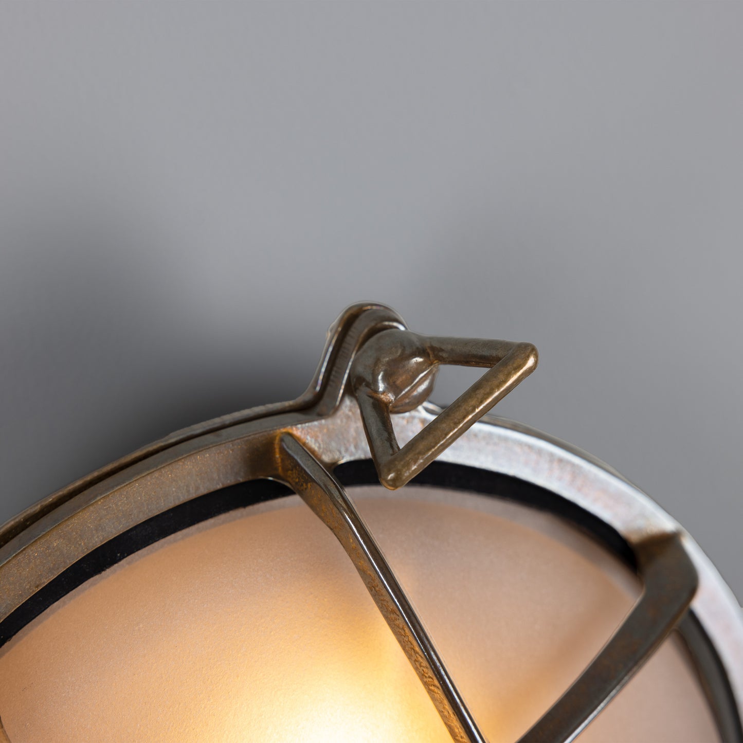 Lampe murale ronde pour cloison marine Evander
