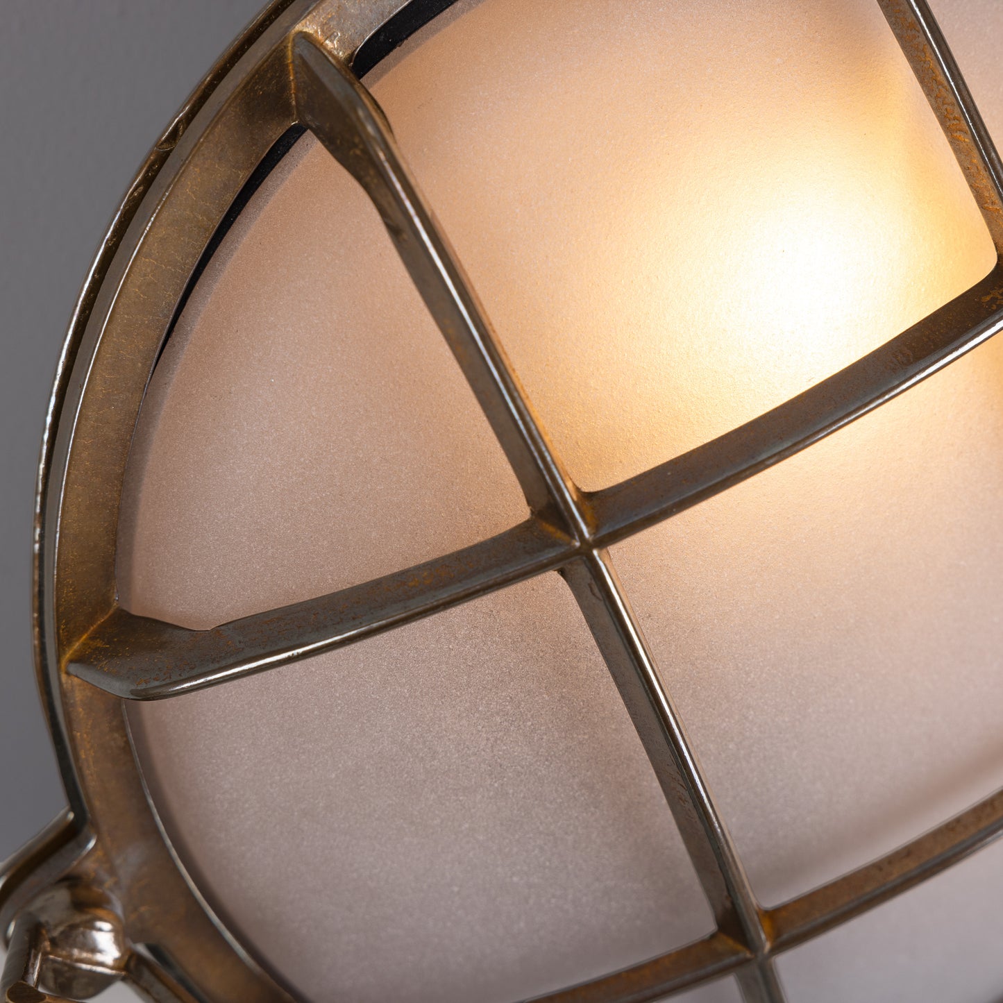 Lampe murale ronde pour cloison marine Evander