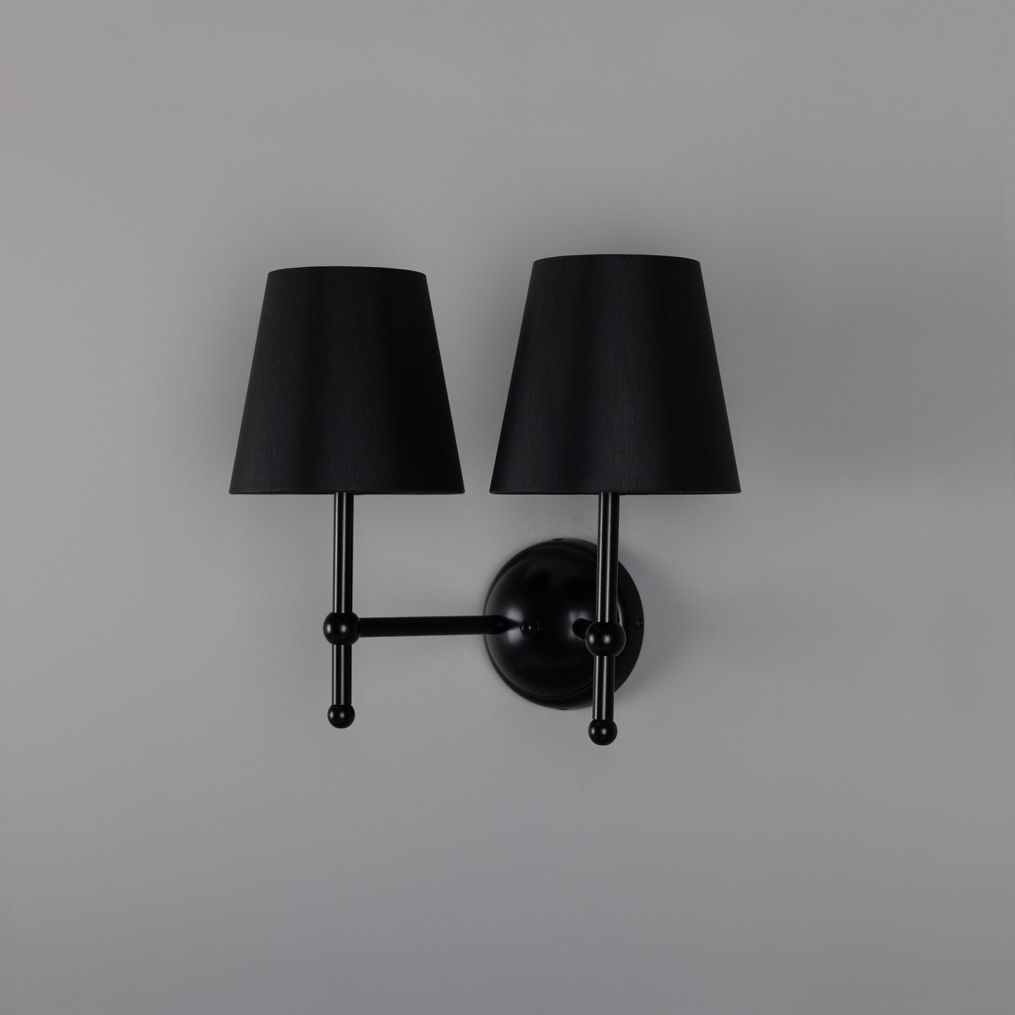 Applique murale double moderne en laiton Bursa avec abat-jour en tissu