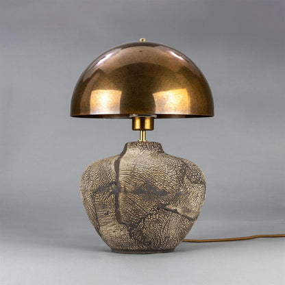 Lampe de table en céramique Lawson avec abat-jour en laiton.