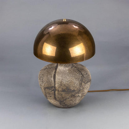 Lampe de table en céramique Lawson avec abat-jour en laiton.