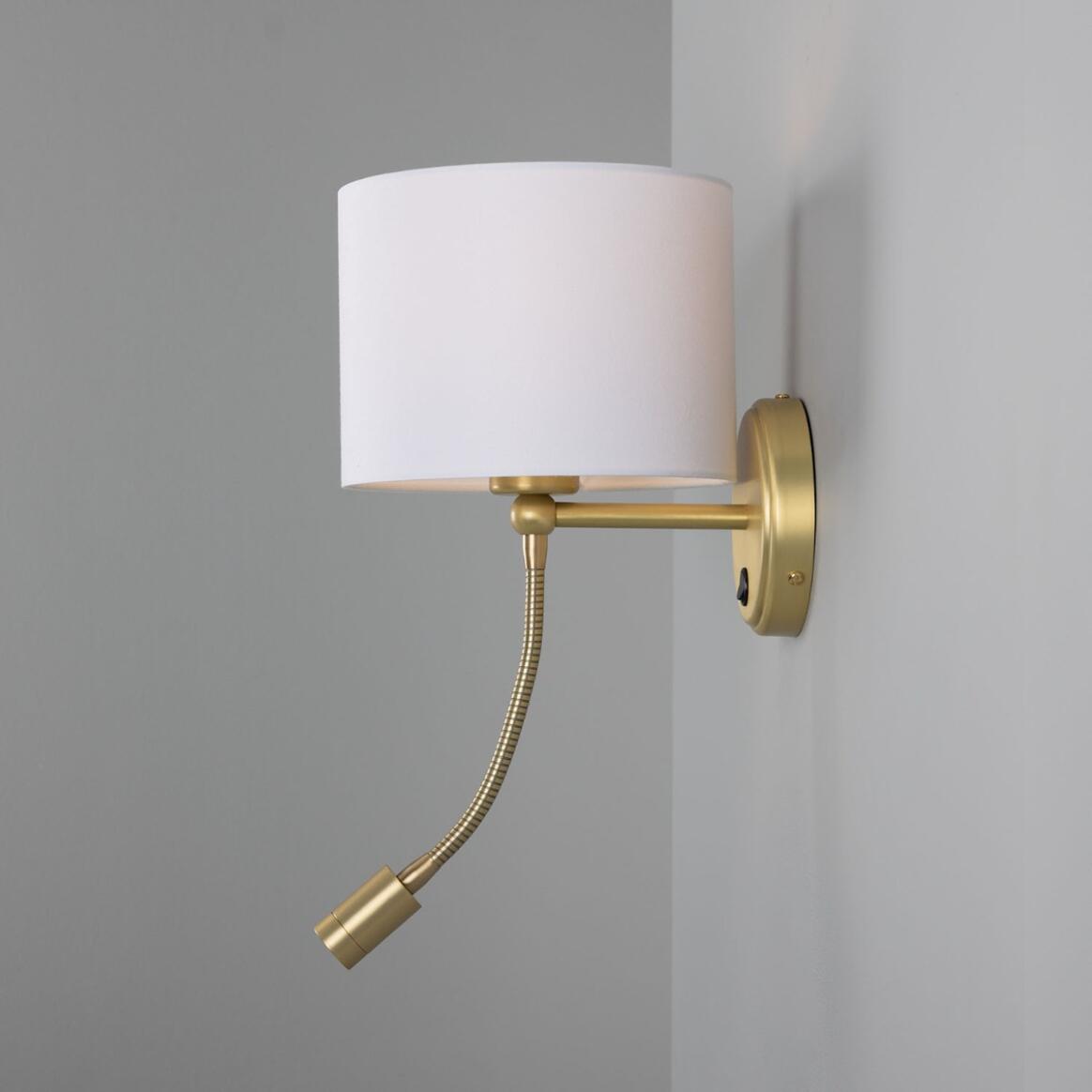 Applique murale Longford en laiton avec bras flexible et projecteur de lecture