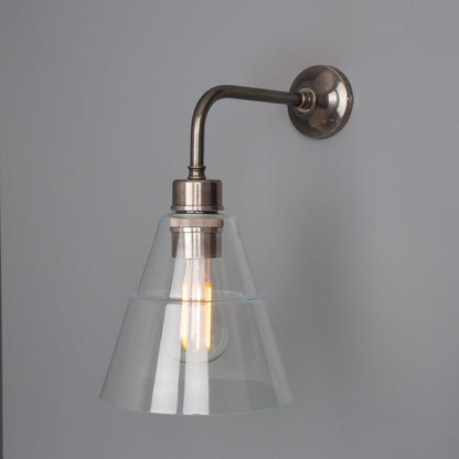 Applique murale moderne Lyx en verre transparent conique