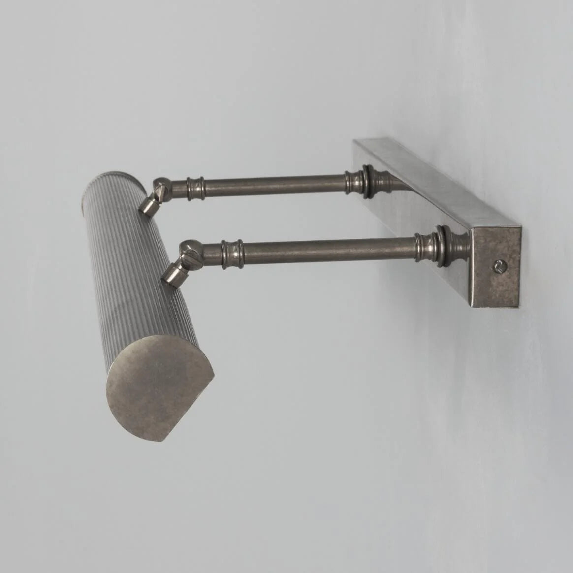 Cambridge Adjustable Reeded Brass Picture Light IP20